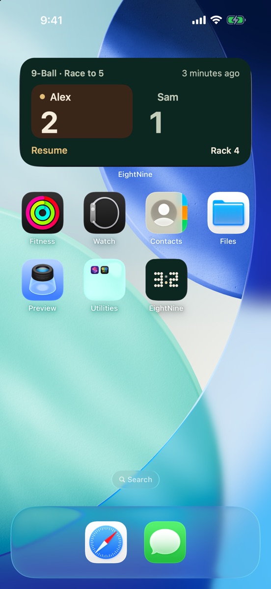 An iPhone home screen with the EightNine widget showing a live match: Alex 2, Sam 1, rack 4.